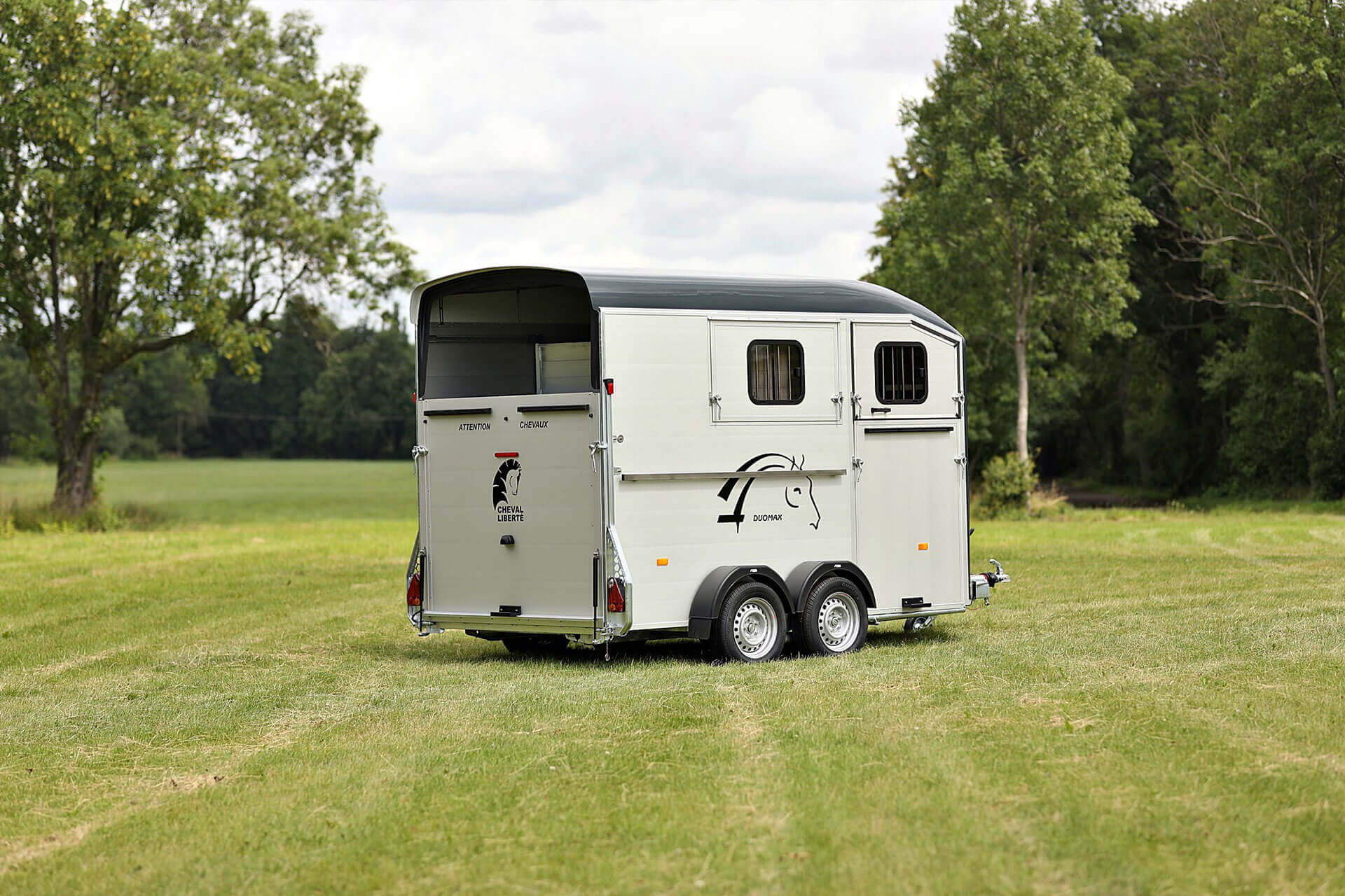 HORSE LIBERTY MAXI 2 – 2 ASIENTOS EN DIAGONAL
